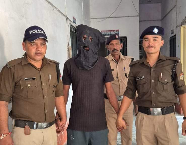 अब नशे के कारोबार में महिलाओं की एंट्री, कोतवाली पुलिस ने गांजे सहित किया गिरफ्तार